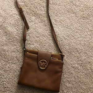 Michael Kors Fulton Large Luggage Brown Crossbody